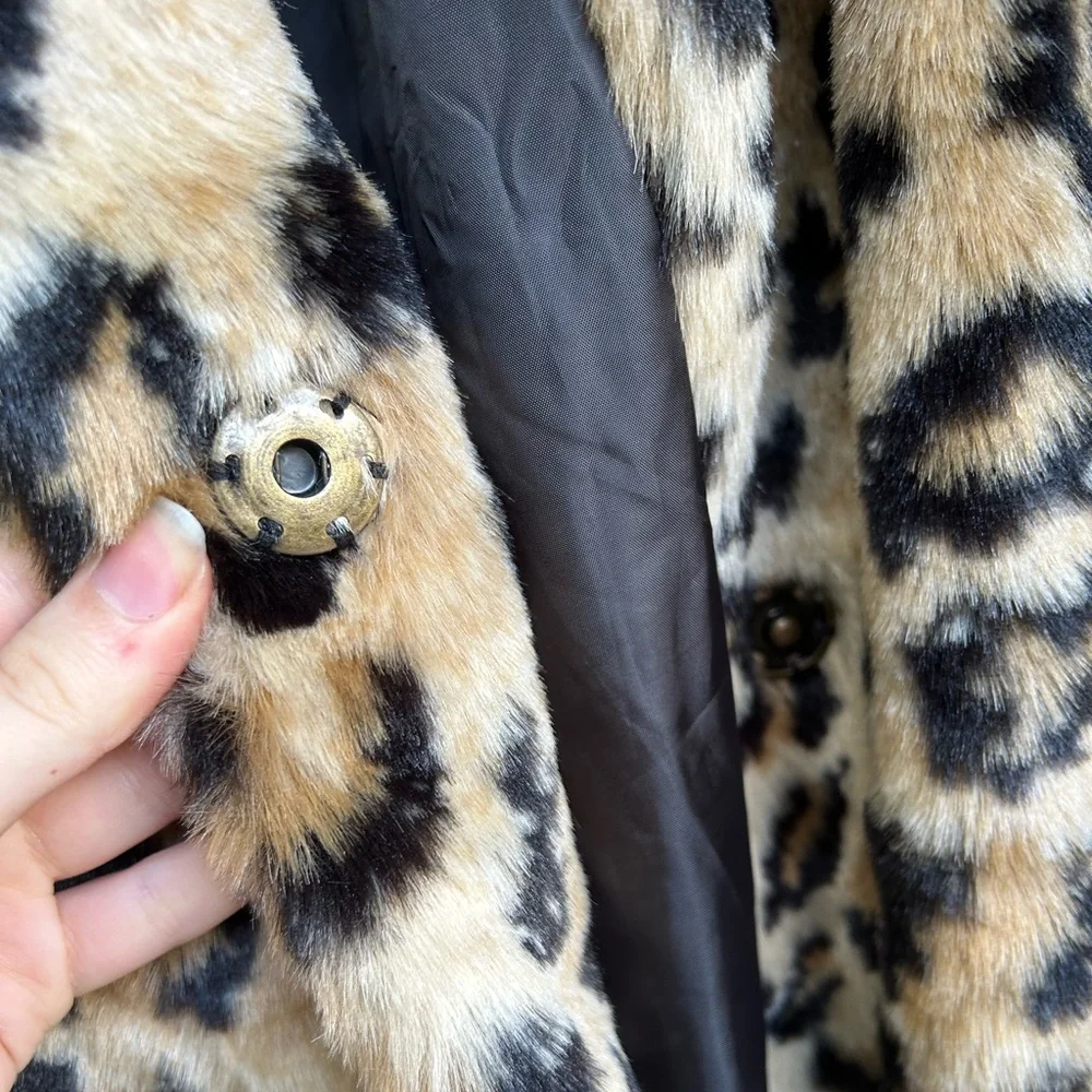 SOLD Leopard print teddy coat - Picture 6 of 8